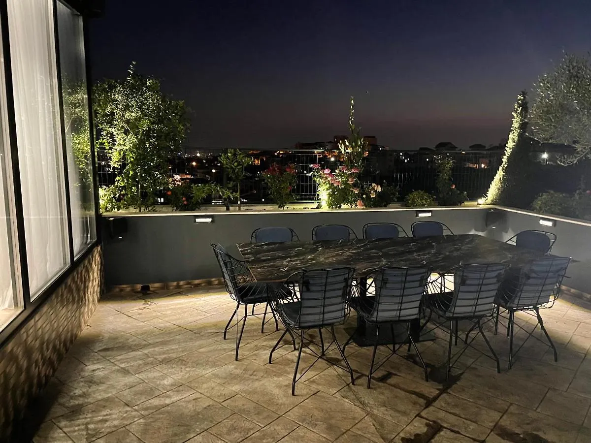 Perla Luxury Penthouse Apartment Tirana 0*,  Albania